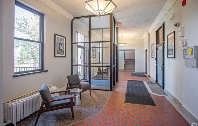 Studio, 1 bath, 442 sqft, $899, Unit Unit 214