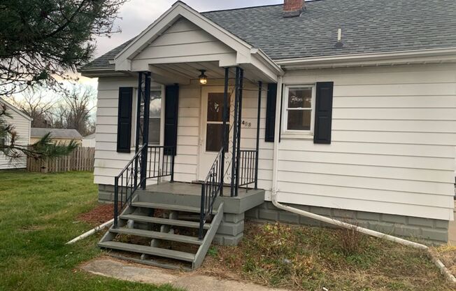 2 Bedroom/1 Bathroom Home For Lease