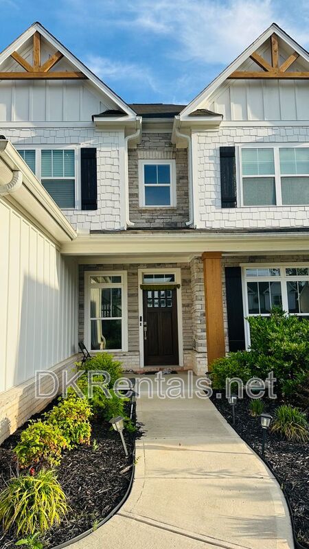 126 CREST BROOKE DR