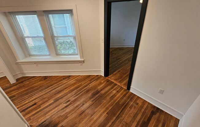 1 bed, 1 bath, 371 sqft, $795, Unit 216