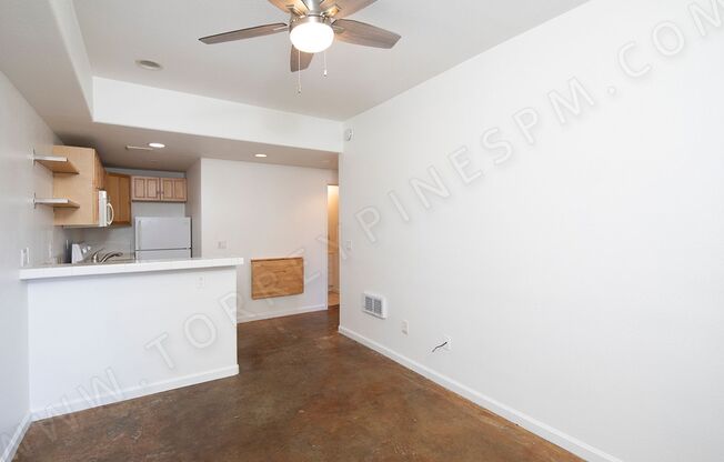 1BR in Pacific Beach with Unique Concrete Floors ~ Great Location!