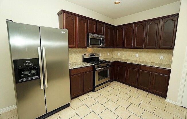 Welcome to this gorgeous 4-bedroom home nestled in the heart of Riverstone!