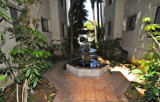 Studio, 1 bath, 375 sqft, $1,545, Unit 405
