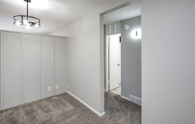 3 beds, 1 bath, $1,195, Unit 15