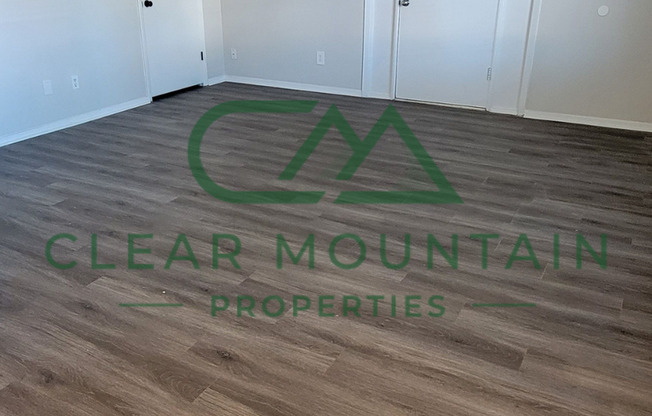 2 beds, 1 bath, 980 sqft, $1,250, Unit 70