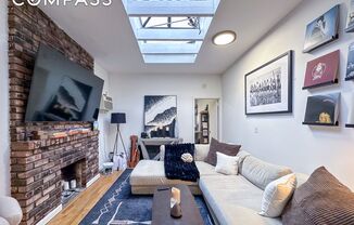 238 W 20 ST