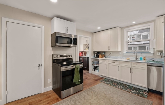 50 HAMMOND ST
