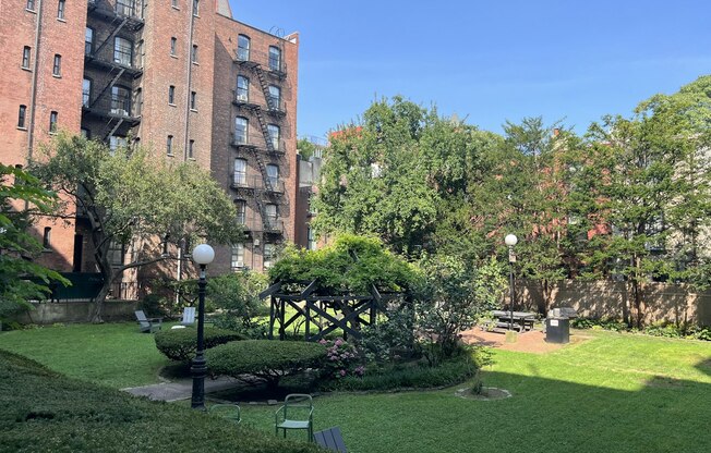 1 bed, 1 bath, $3,750, Unit 6D