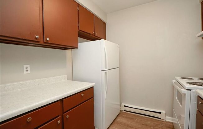 1 bed, 1 bath, 698 sqft, $1,150, Unit D4