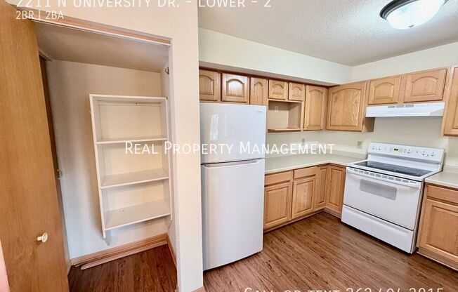 2211 N UNIVERSITY DR