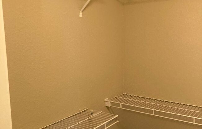 2 beds, 2 baths, $1,500