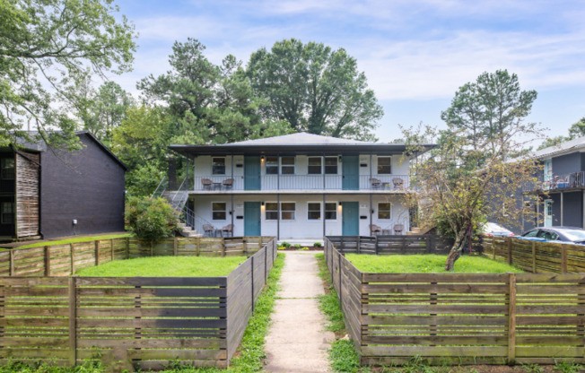 1911 MOREHEAD AVE