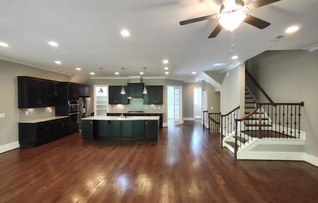 Luxury Townhome Available in the Fairway Row Community!