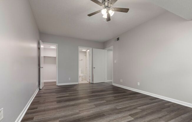 2 beds, 2 baths, $895, Unit 222