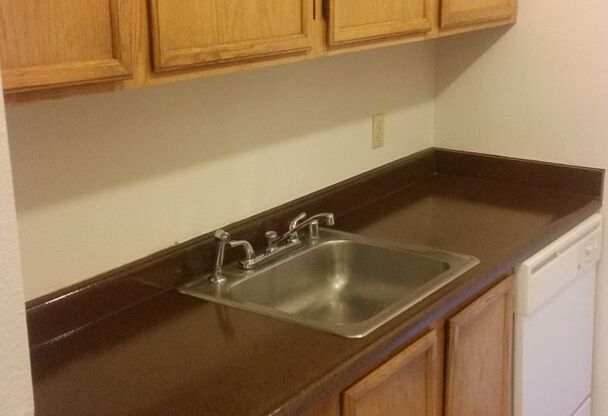 4 - Mountain View Apts