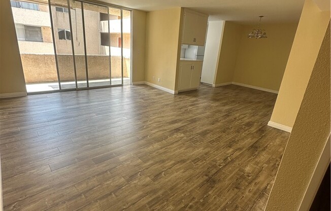 5429 Newcastle Avenue