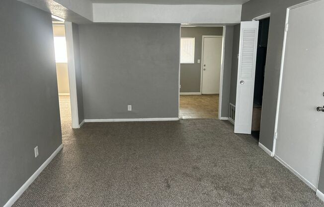 2 beds, 1 bath, 750 sqft, $1,070, Unit B10 1015 11