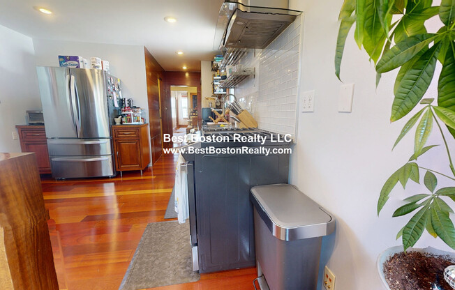 18 NASHUA ST