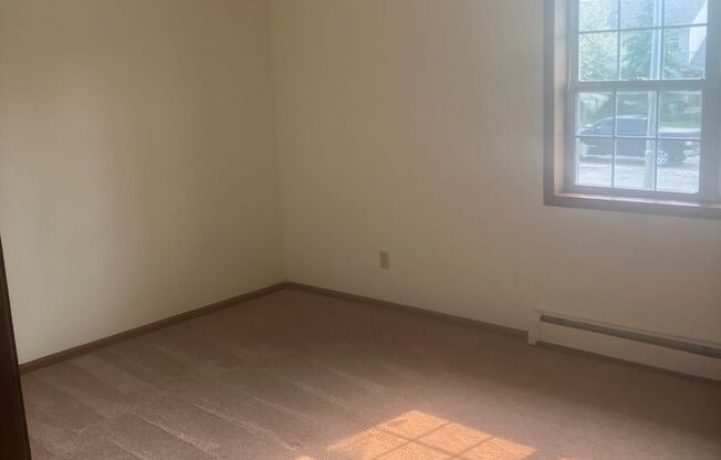 The Colonial Court Apartments in West Bend