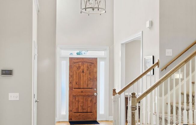 Spacious Home in Solamere Subdivision