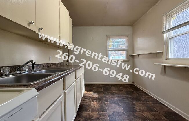 3 beds, 1 bath, $1,195