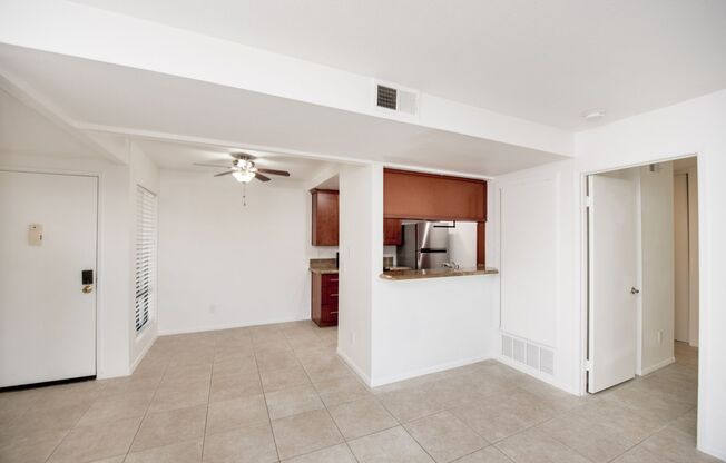 2 beds, 2 baths, $3,300, Unit # 902