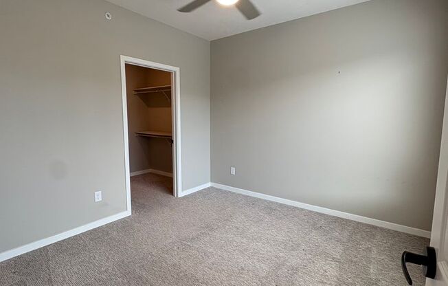 1 bed, 1 bath, 667 sqft, $1,299, Unit 427