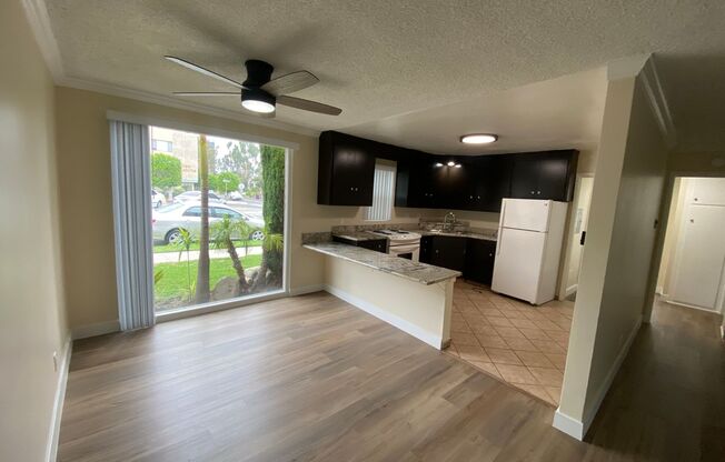 2 beds, 1 bath, 831 sqft, $2,695, Unit 8