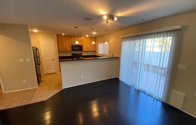 Beautiful 3 bed/2.5 bath home located in Henderson.