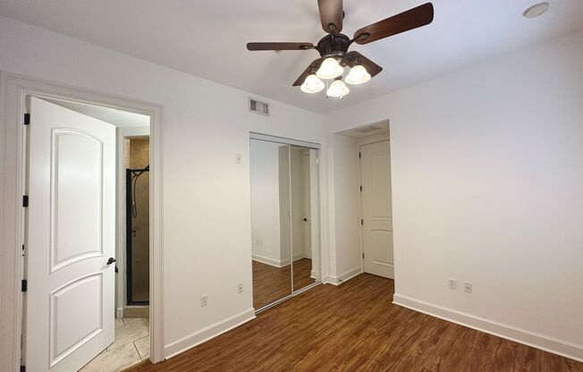 2 beds, 2 baths, $2,100, Unit Apt 214