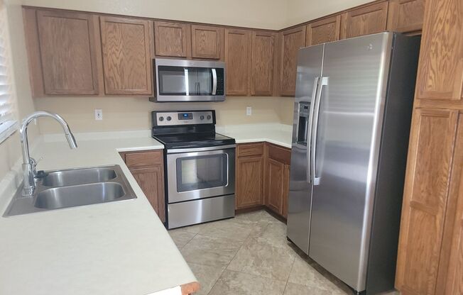 3 beds, 2 baths, $1,850