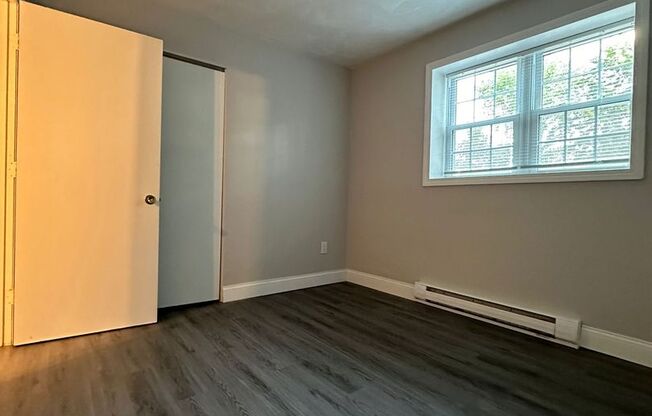2 beds, 1 bath, $1,750, Unit 6