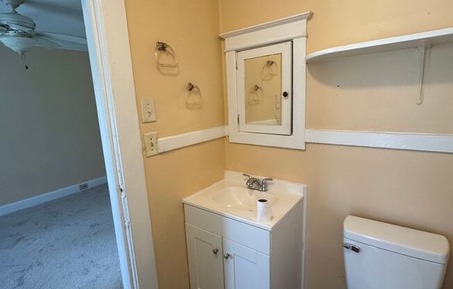 2BR/1BA House near Downtown Cary