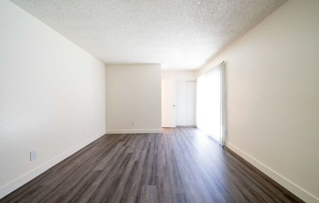 3 beds, 2 baths, 1,200 sqft, $2,900, Unit 633-35