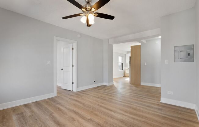 2 beds, 1 bath, 430 sqft, $2,200, Unit 5F