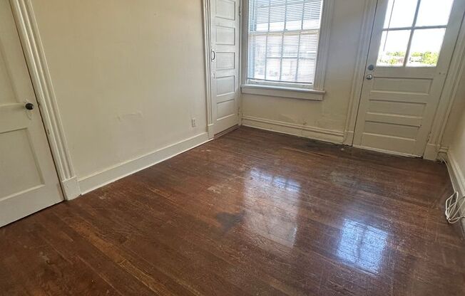 1 bed, 1 bath, $1,150, Unit Apt. 11