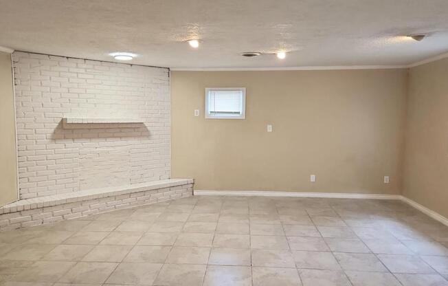 10766 EMMORD LOOP