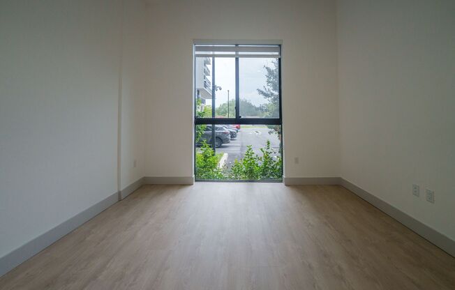 3 beds, 2 baths, 1,348 sqft, $2,622, Unit 114