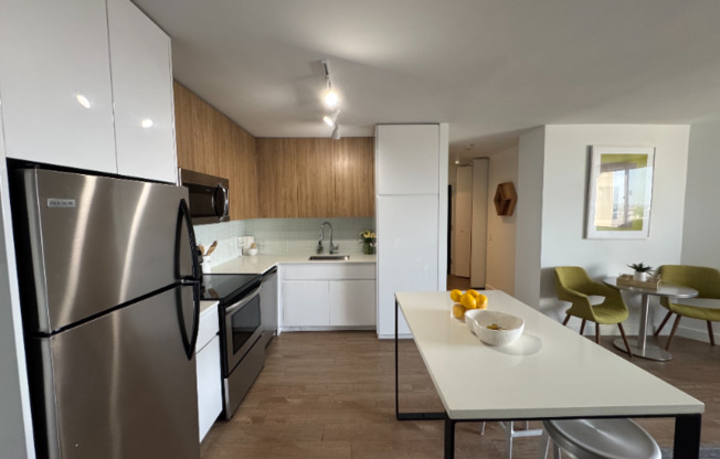 2619 North Clark