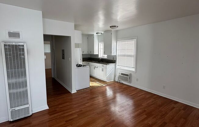 1 bed, 1 bath, $1,995, Unit G