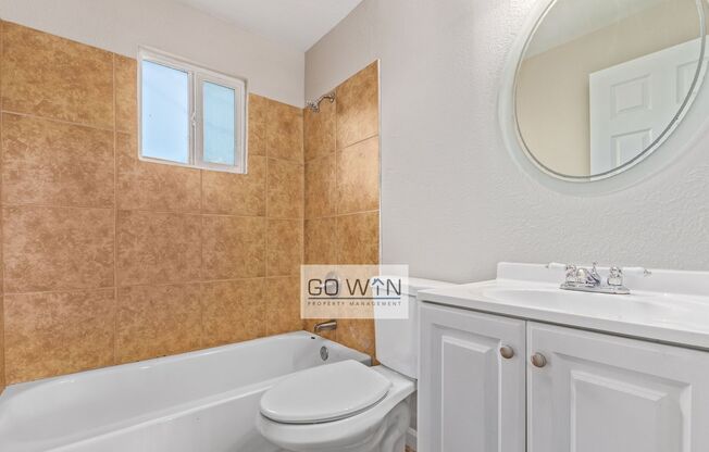 2 beds, 1 bath, 700 sqft, $1,250, Unit 3