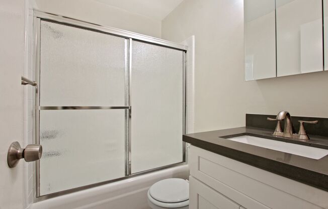 848 7th Street in Santa Monica - steps to Montana Ave!