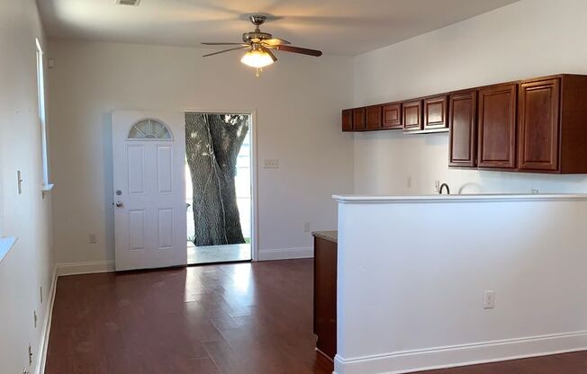 1820A-1820B Agriculture St.