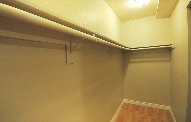 2 beds, 2 baths, 910 sqft, $2,595, Unit 209