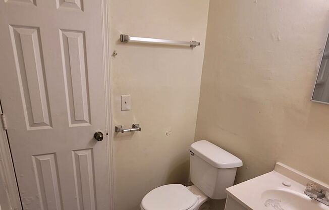 2 beds, 1 bath, $950