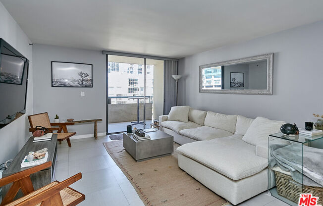 2 beds, 2 baths, 1,193 sqft, $3,300, Unit 805