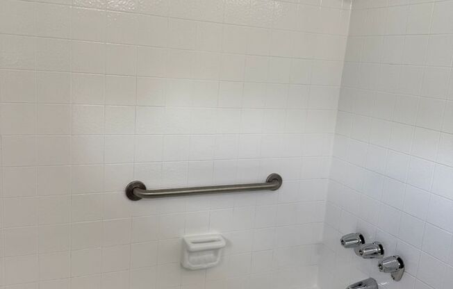 1 bed, 1 bath, 710 sqft, $2,100, Unit 7966