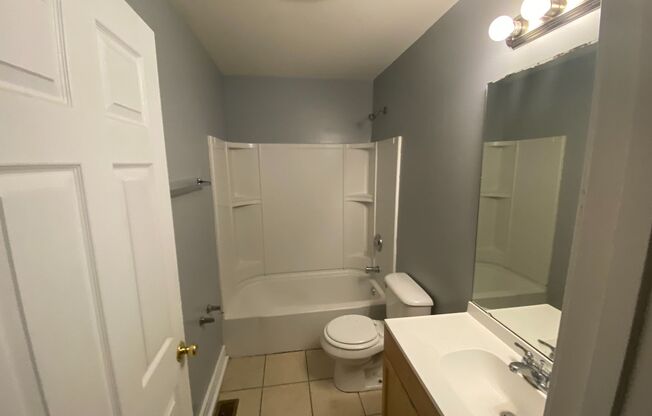 2 beds, 1 bath, 1,000 sqft, $1,025, Unit 1