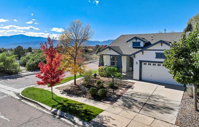 Main Level Living in Pine Creek...Views are Amazing