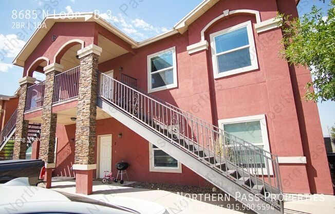 8685 N LOOP